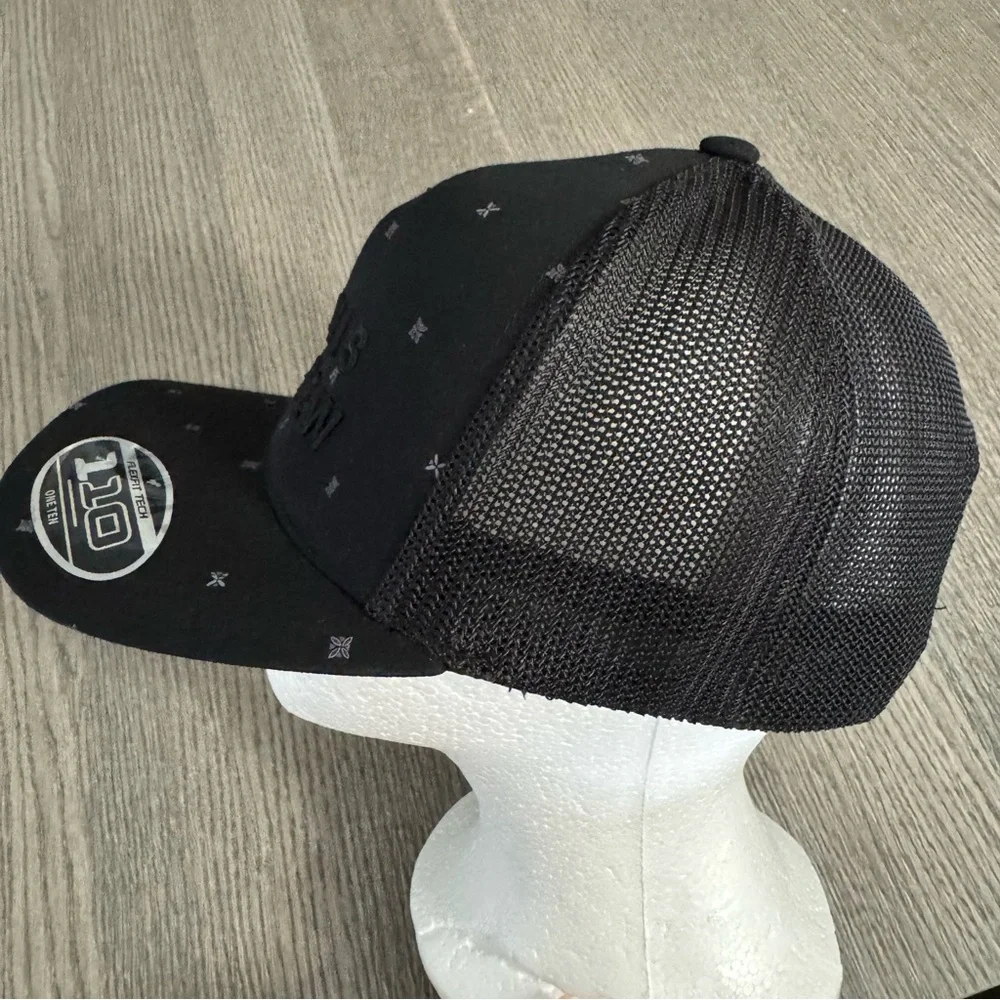 Travis Mathew Shipwreck Snapback Golf Hat Black FlexFit 110 Mesh Back New